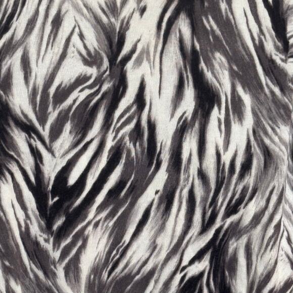 Talbots Petites Size Small Black and White Abstract Design Button Up Cardigan - Picture 5 of 6